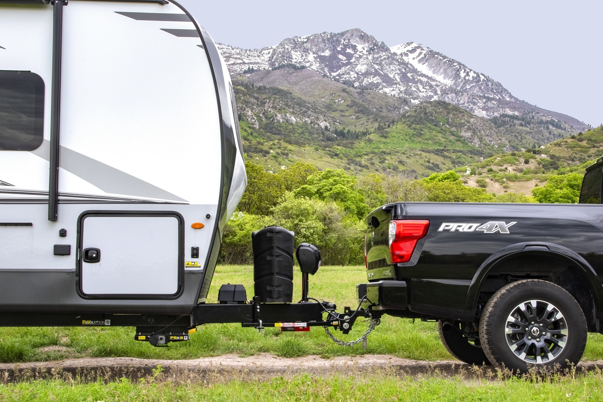 Choosing The Light-Weight WDH Hitch You Need